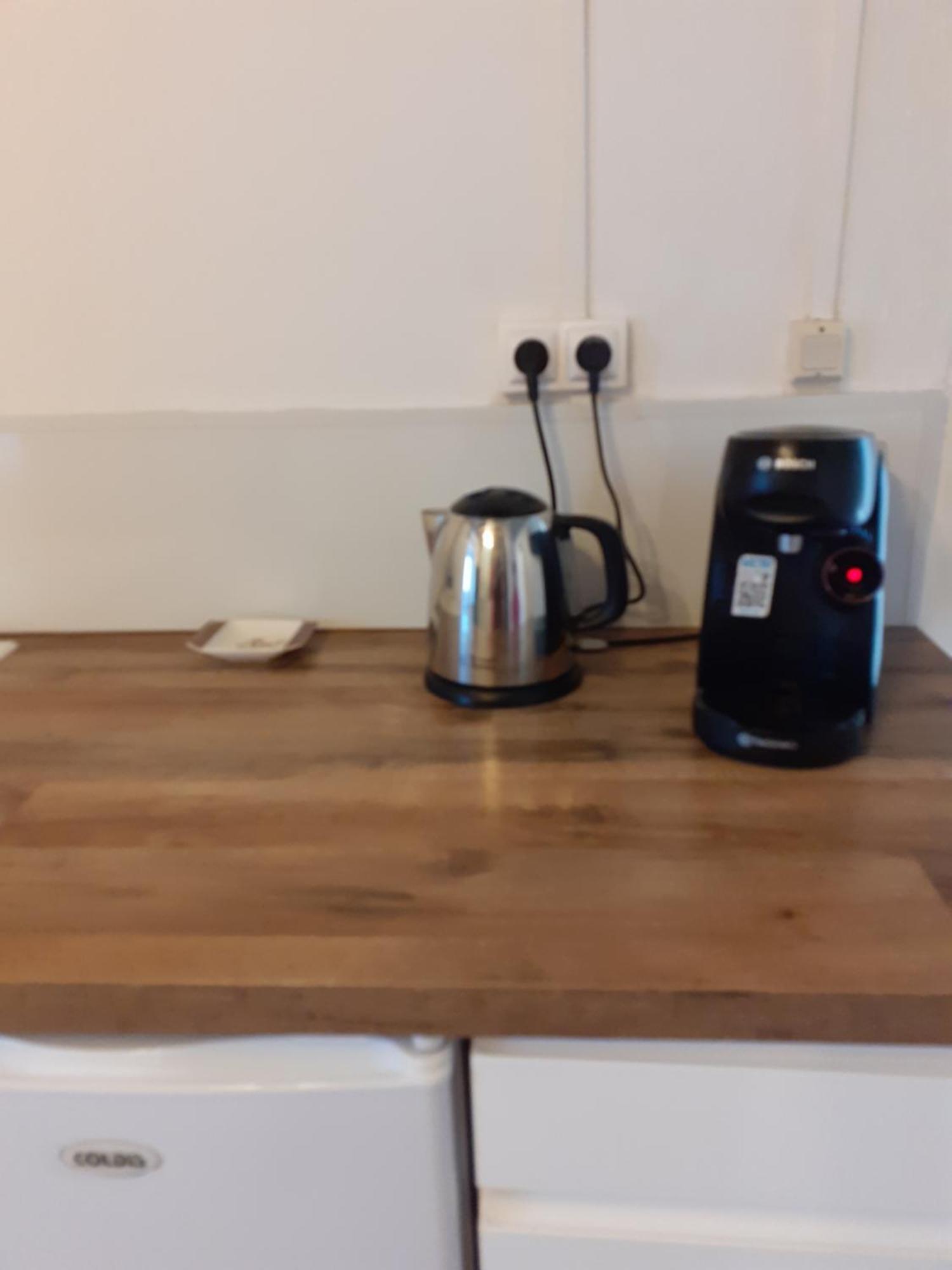 Wildberry Cottage Orgeres-la-Roche Экстерьер фото